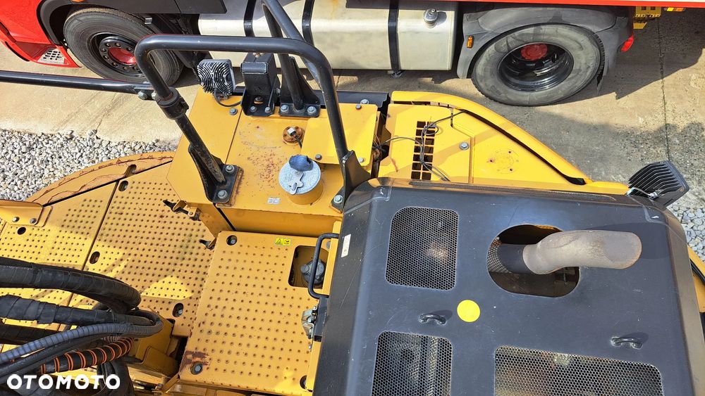 Caterpillar 325F LCR - 24