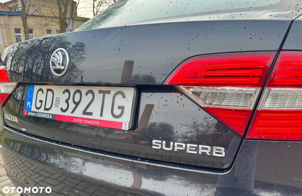 Skoda Superb 2.0 TDI Ambition DSG - 8