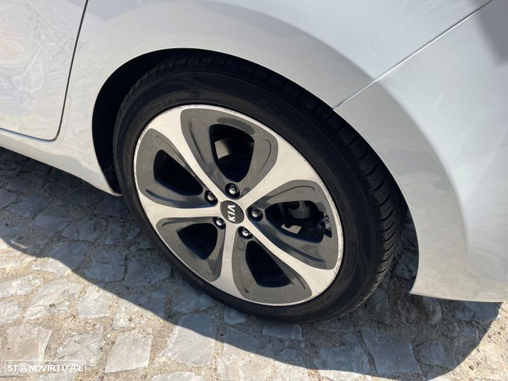 Kia Carens 1.7 CRDi ISG TX - 13