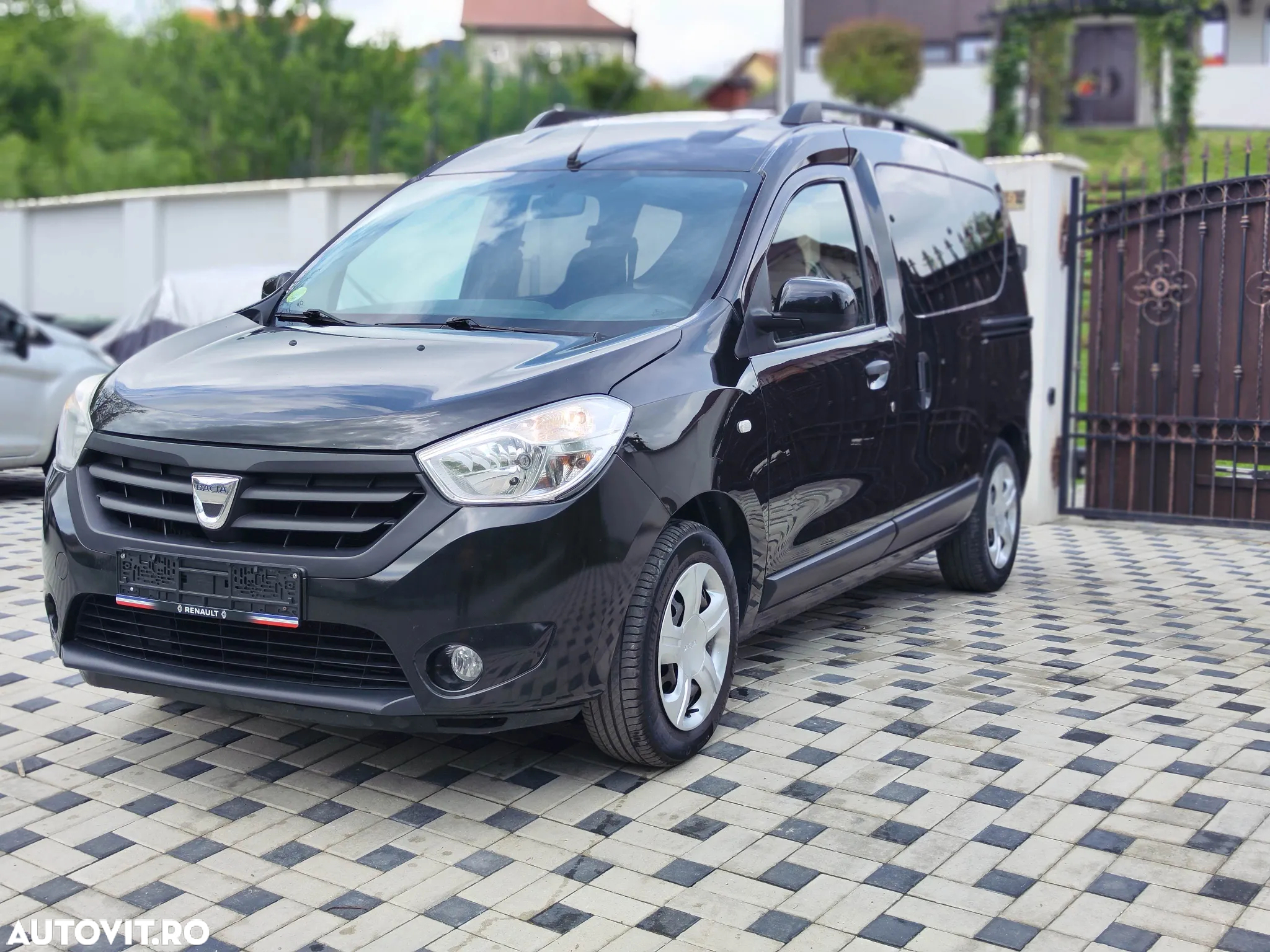 Dacia Dokker 1.5 dCi 90 CP Laureate - 12