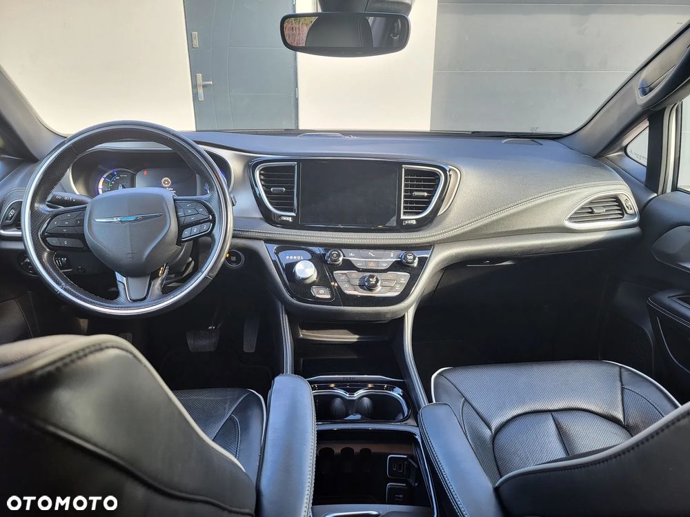 Chrysler Pacifica - 9