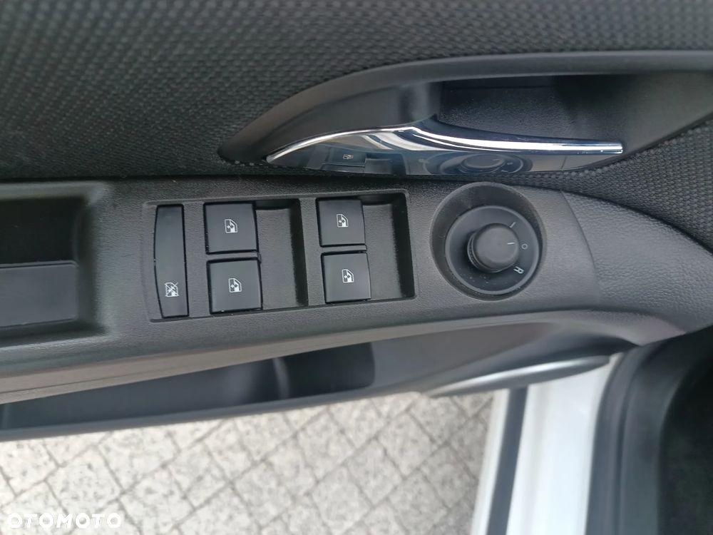 Chevrolet Cruze 1.8 LT - 13