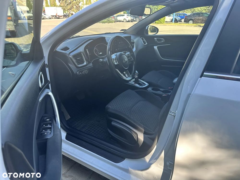 Kia Ceed - 14