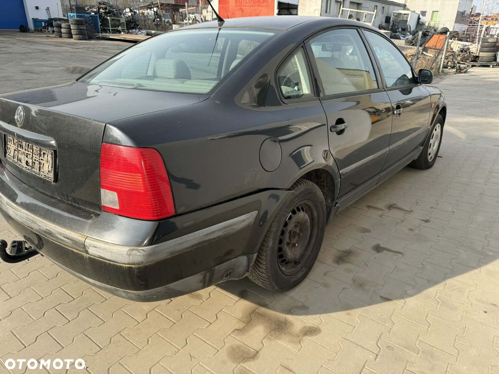 Volkswagen Passat 1.6b AHL 101 KM  | Części Passat B5 Sedan | Gwarancja - 6