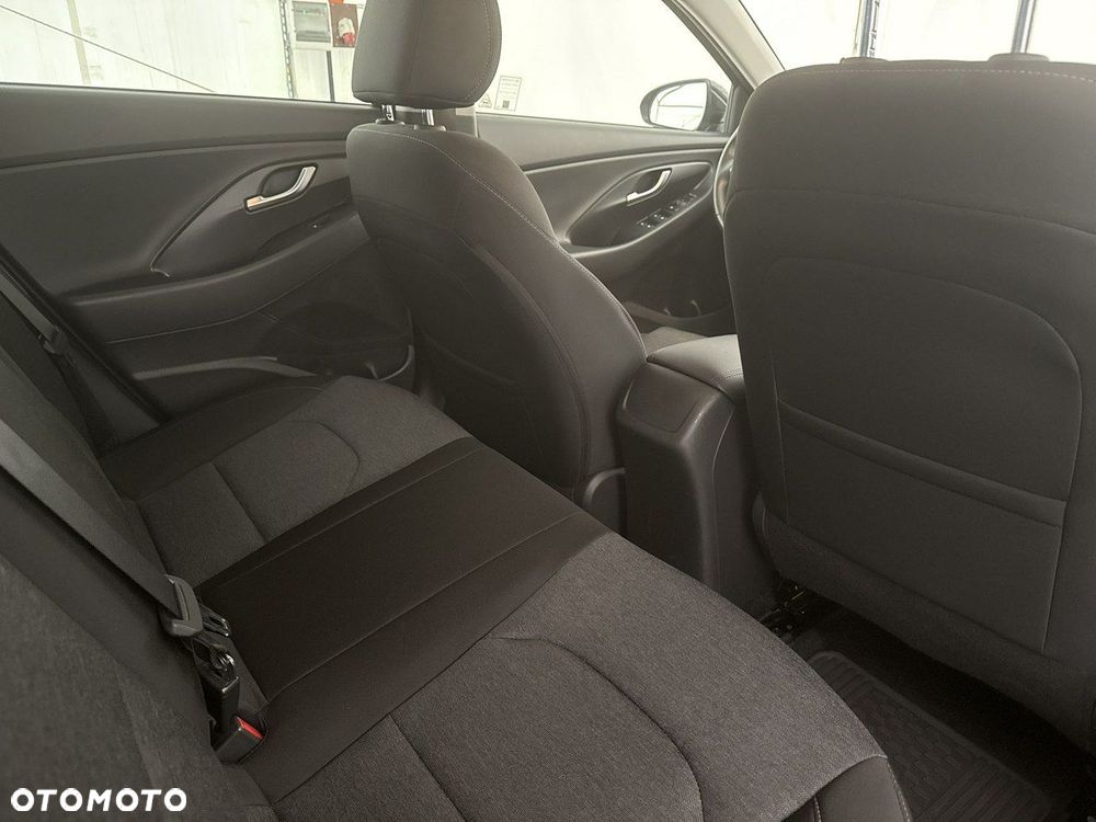 Hyundai i30 - 23
