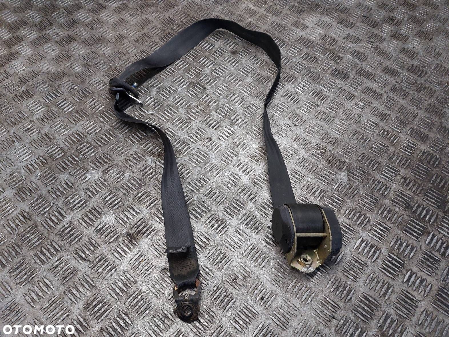 PAS BEZPIECZEŃSTWA PRAWY PRZÓD MASTER II 7700352047G - 1