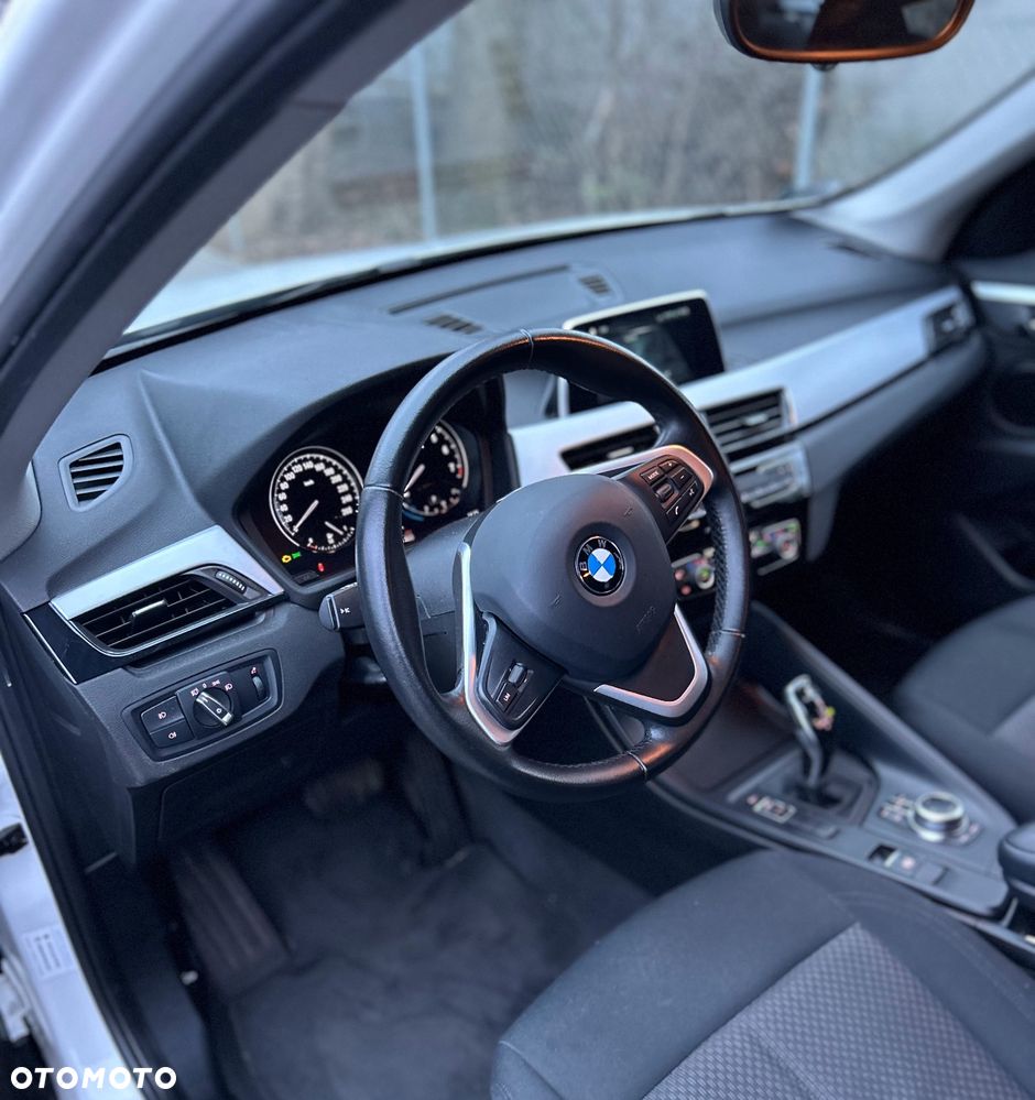 BMW X1 sDrive18i GPF Advantage - 18