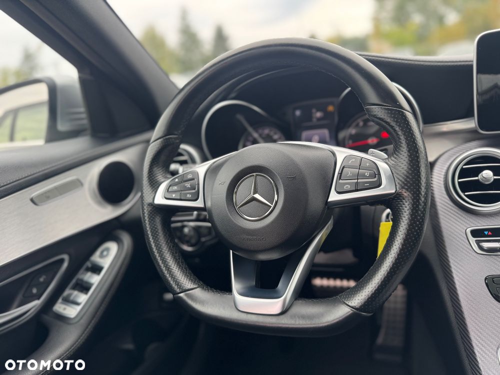 Mercedes-Benz Klasa C 250 7G-TRONIC AMG Line - 33