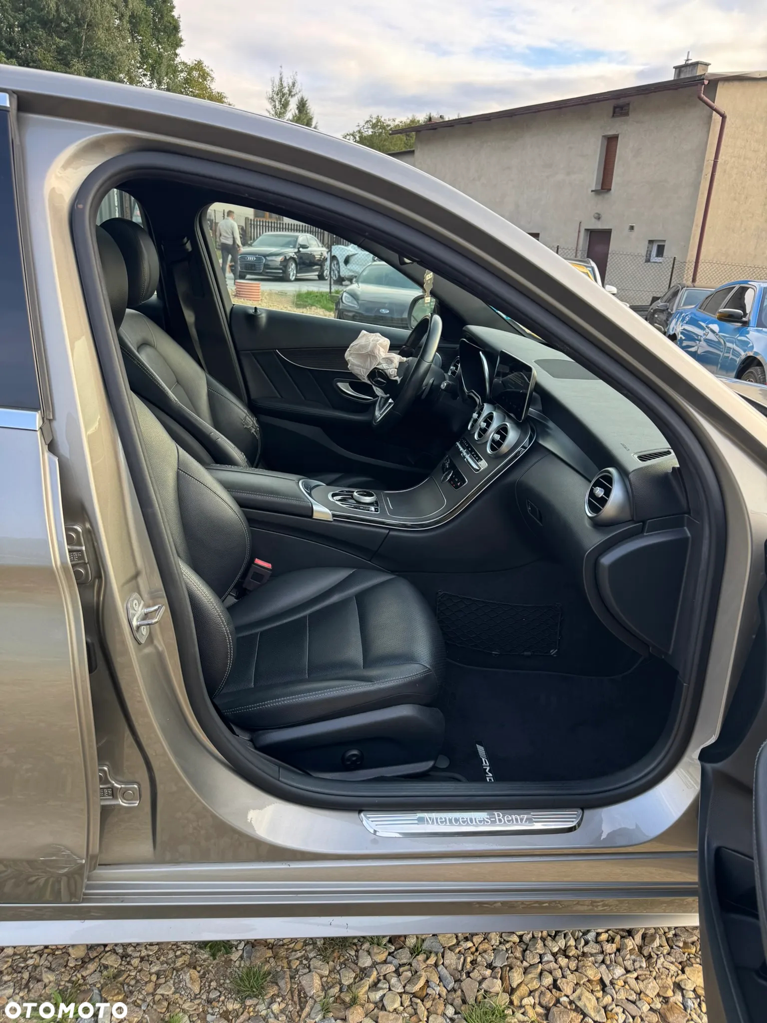 Mercedes-Benz Klasa C 300 4Matic 9G-TRONIC Edition AMG Line - 19