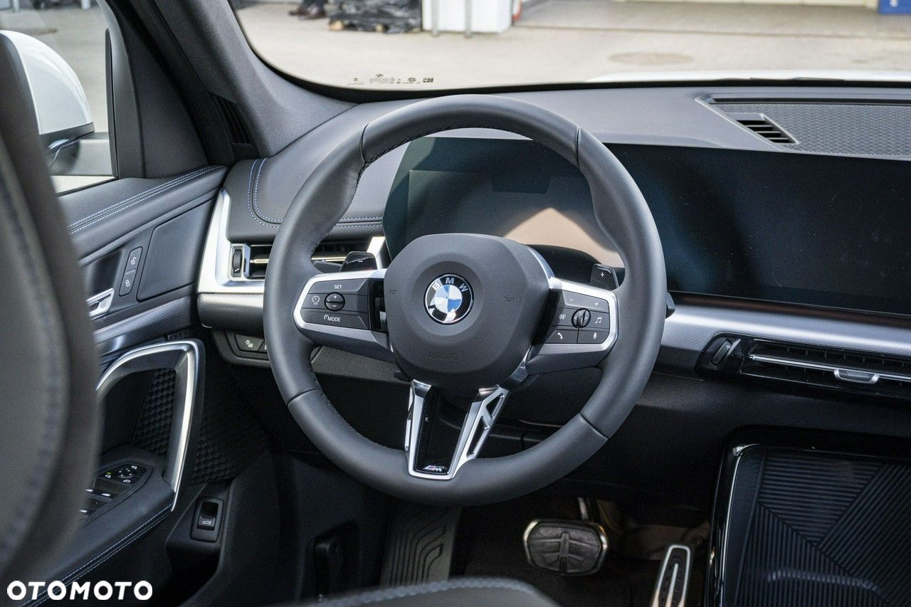 BMW X1 sDrive18i - 17