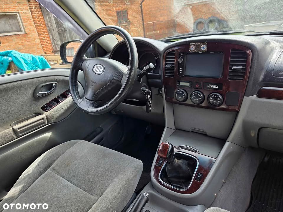 Suzuki Grand Vitara 2.7 V6 - 15