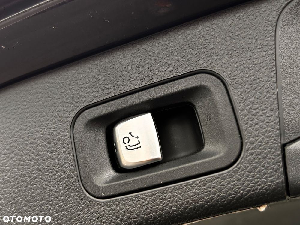 Mercedes-Benz Klasa C - 37