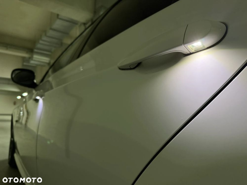 BMW Seria 3 320d Efficient Dynamics Sport Line - 18