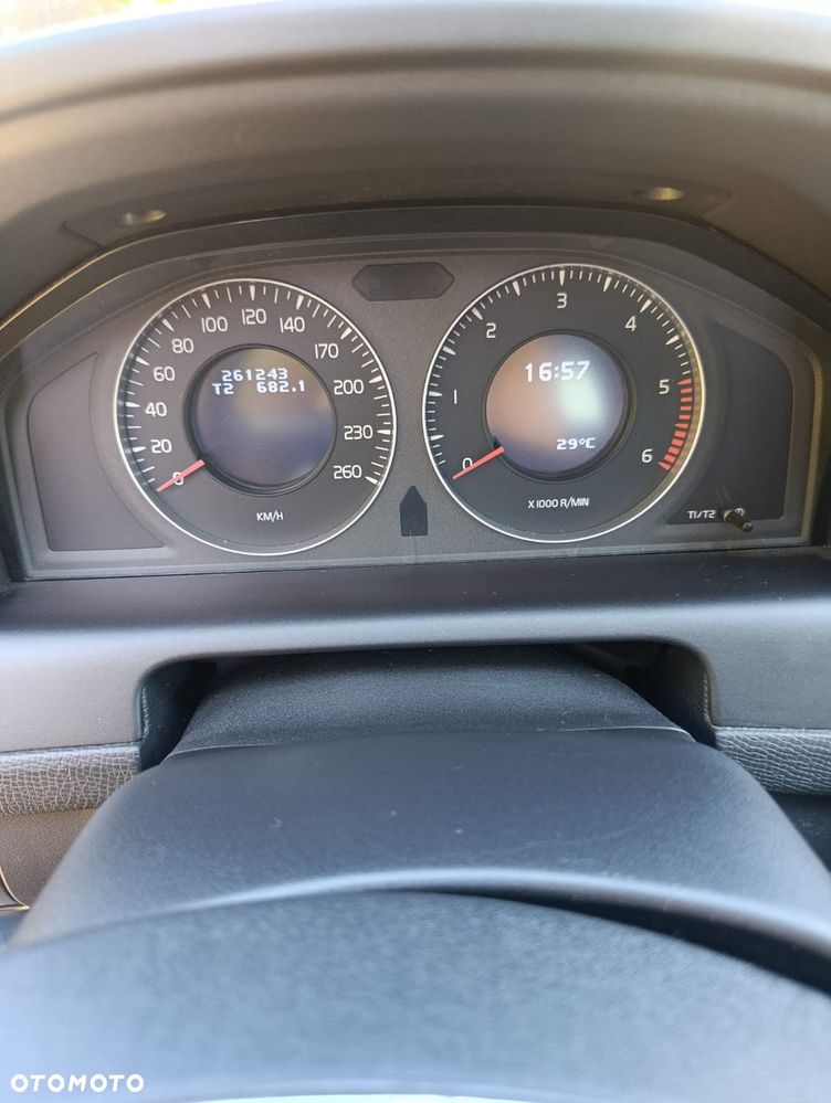 Volvo XC 60 2.4D AWD - 16