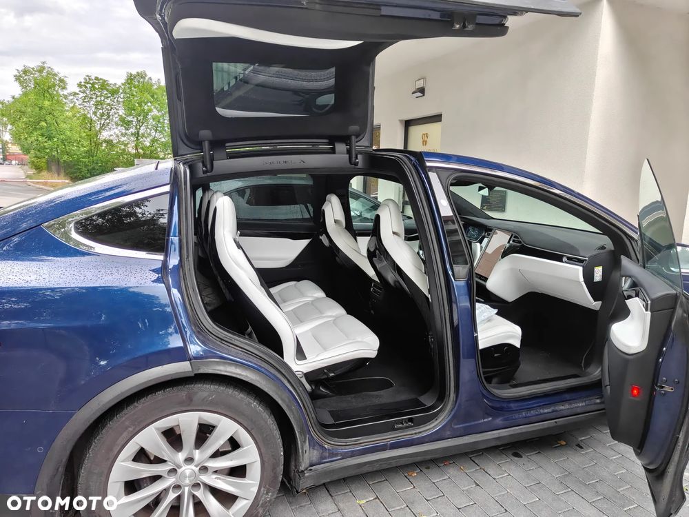 Tesla Model X Long Range Plus - 3