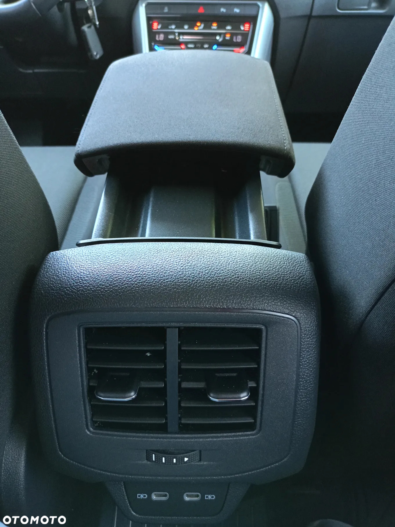 Volkswagen T-Roc 1.5 TSI Life DSG - 28