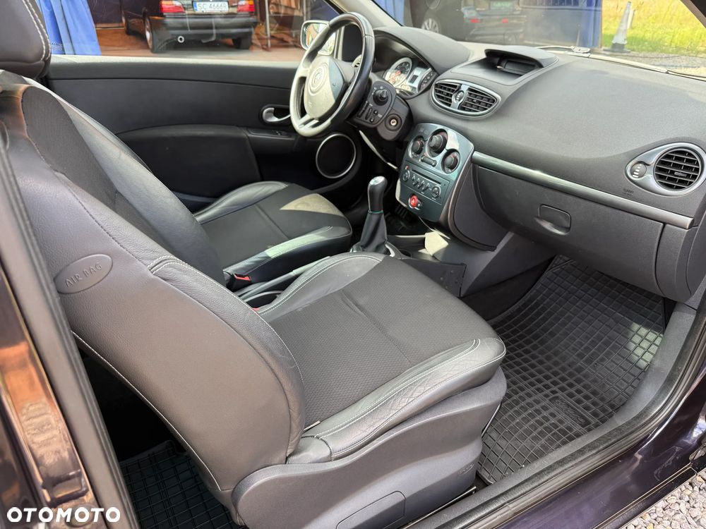 Renault Clio - 19