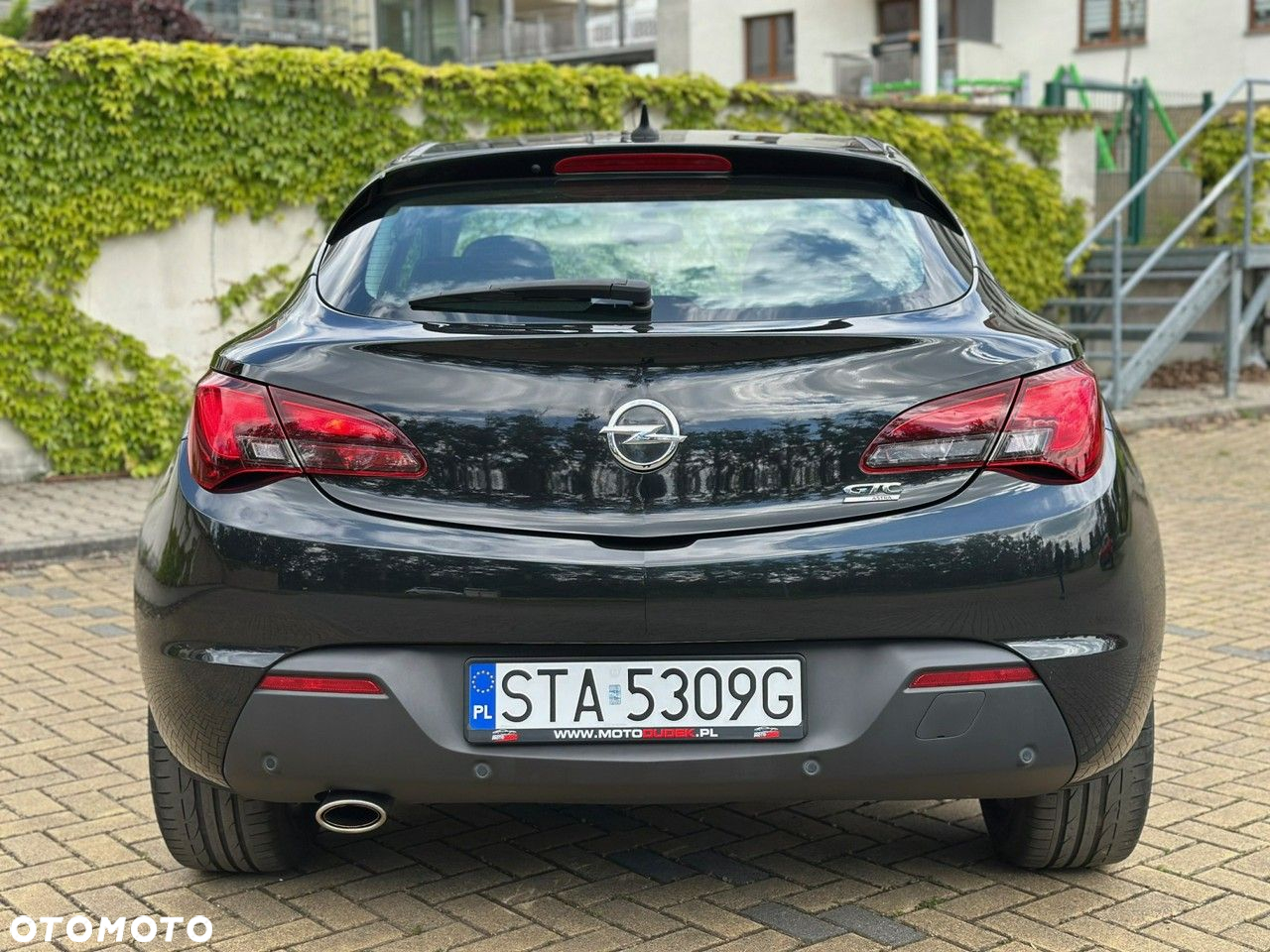 Opel Astra GTC 1.4 Turbo - 12