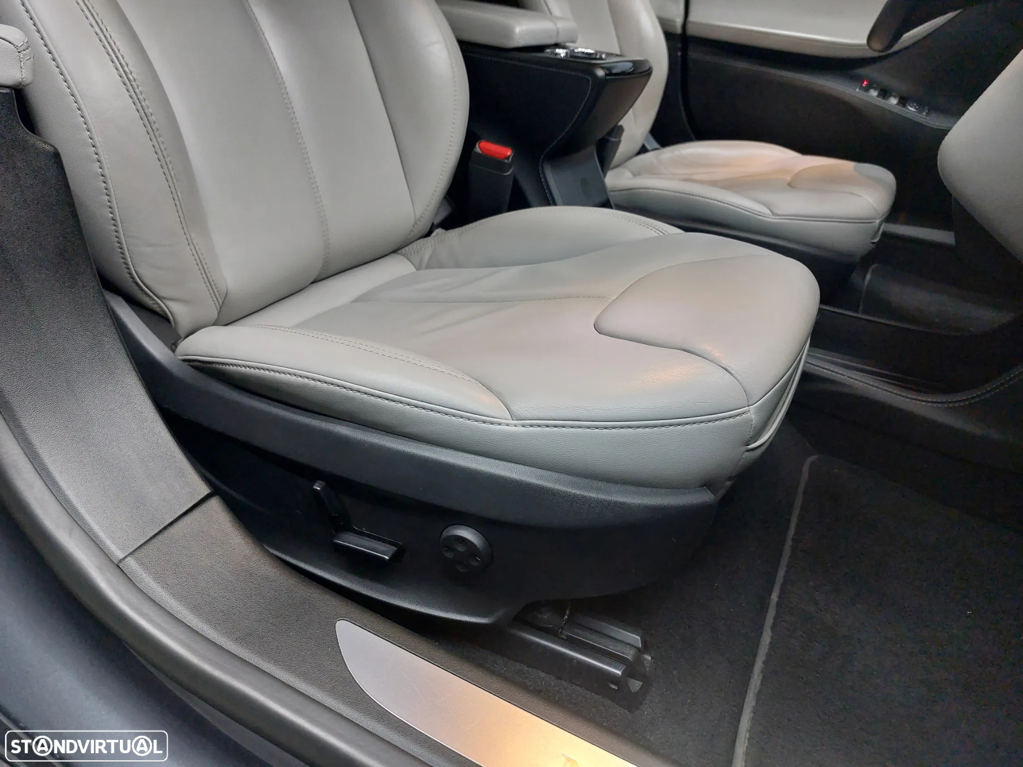 Tesla Model S 85 - 20