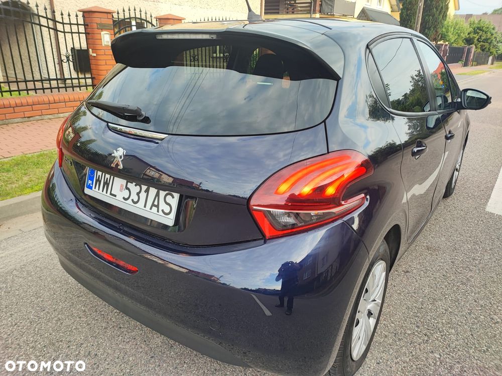 Peugeot 208 - 6