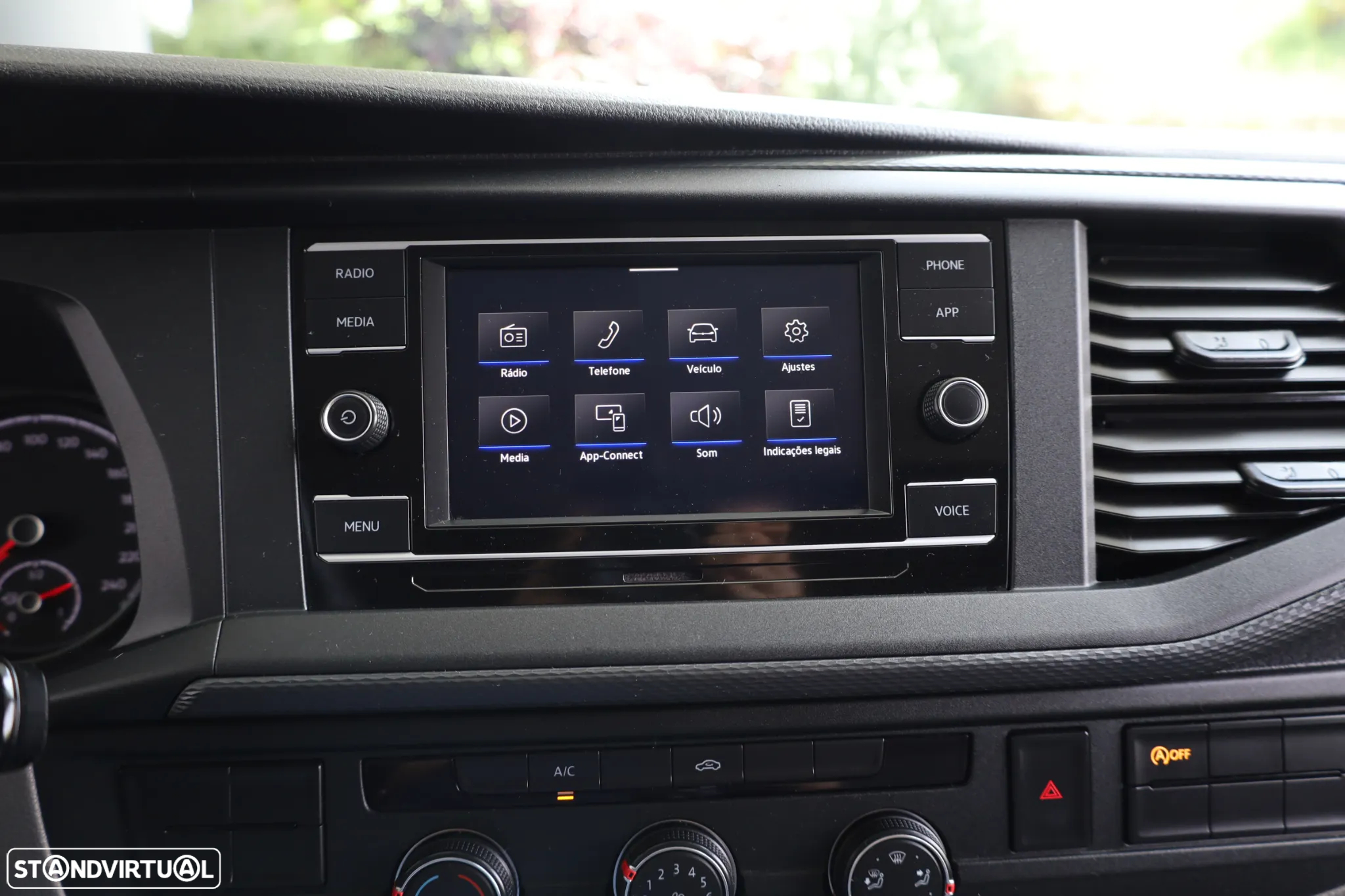 VW Transporter 2.0 TDI Business - 14