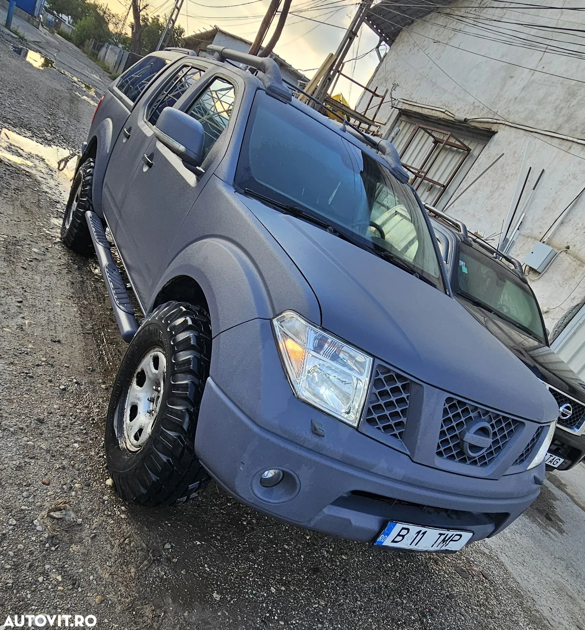 Nissan Navara 2.5 dCi DPF 4X4 Double Cab LE - 12