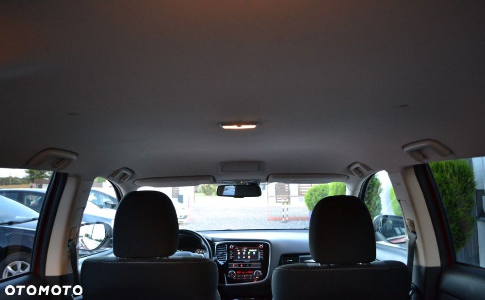 Mitsubishi Outlander 2.0 Intense + 2WD - 32
