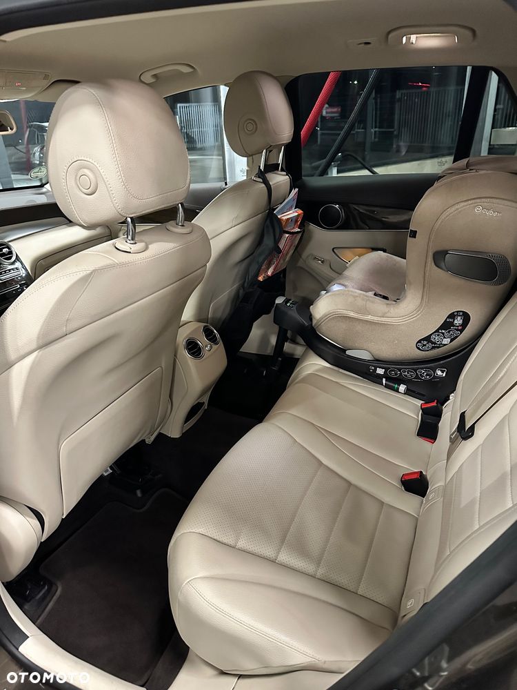 Mercedes-Benz GLC 220 d 4-Matic - 4