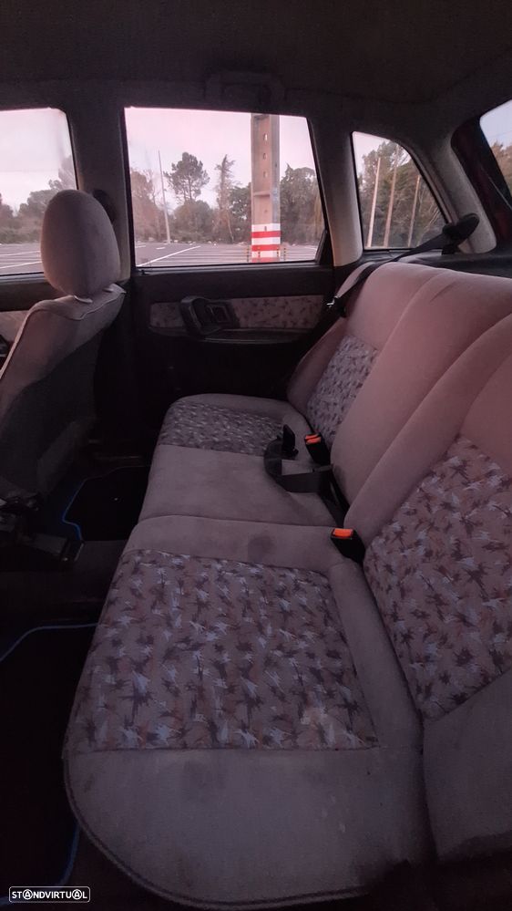 SEAT Ibiza 1.1i Collage - 6