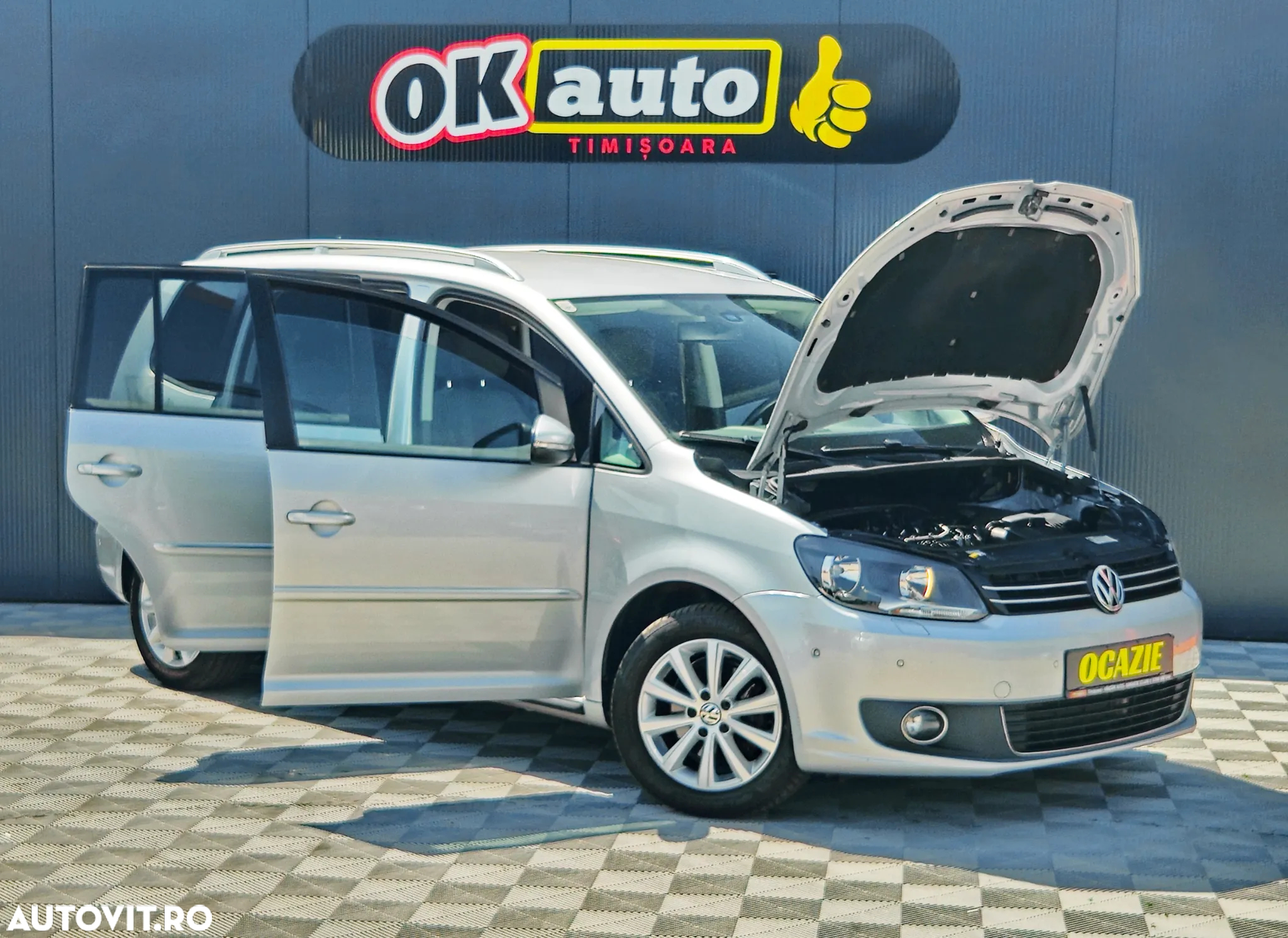 Volkswagen Touran - 26