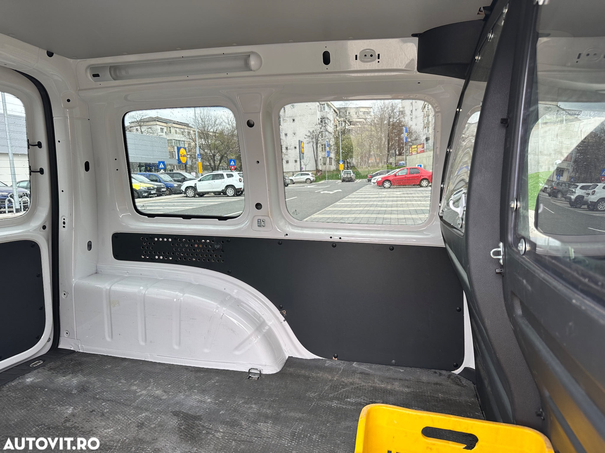 Volkswagen Caddy 1.4 BiFuel TGI (5-Si.) DSG XTRA - 5