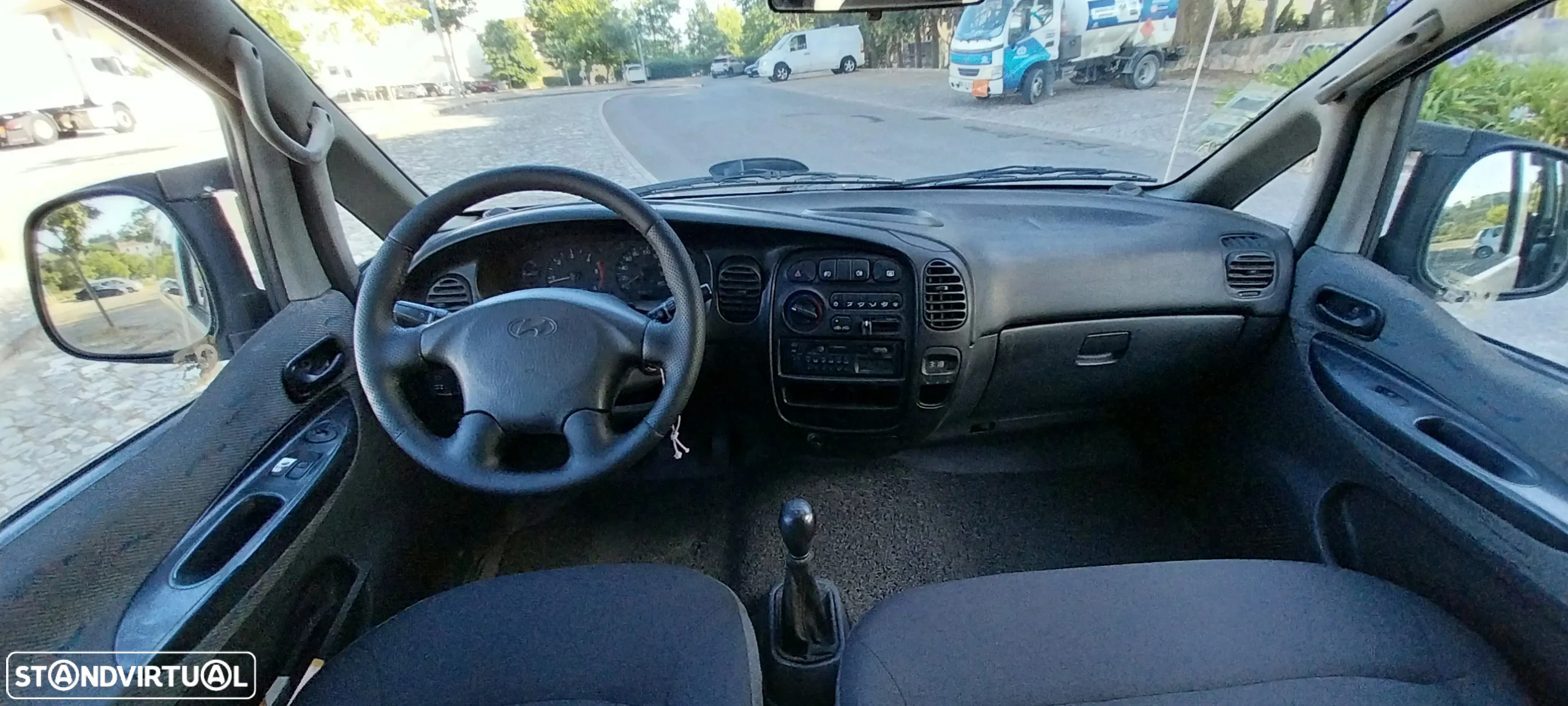 Hyundai H-1 Starex - 8