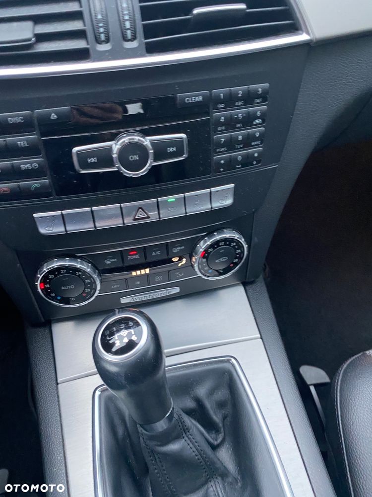 Mercedes-Benz Klasa C 180 (BlueEFFICIENCY) Avantgarde - 19