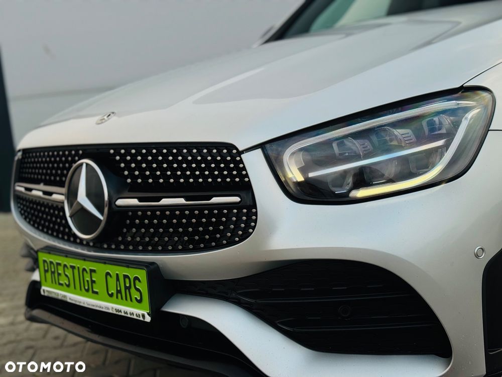 Mercedes-Benz GLC 220 d 4Matic 9G-TRONIC AMG Line Plus - 19