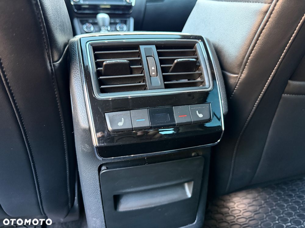 Skoda Superb 2.0 TDI L&K DSG - 27