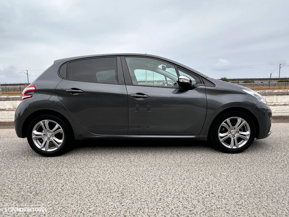 Peugeot 208 1.4 HDi SE Style - 33
