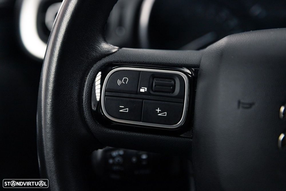 Citroën C3 1.2 PureTech Shine - 25