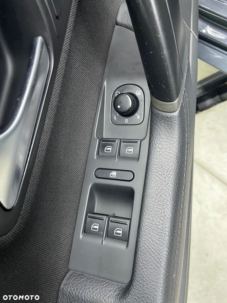 Volkswagen CC 2.0 TDI BlueMotion Technology DSG - 19