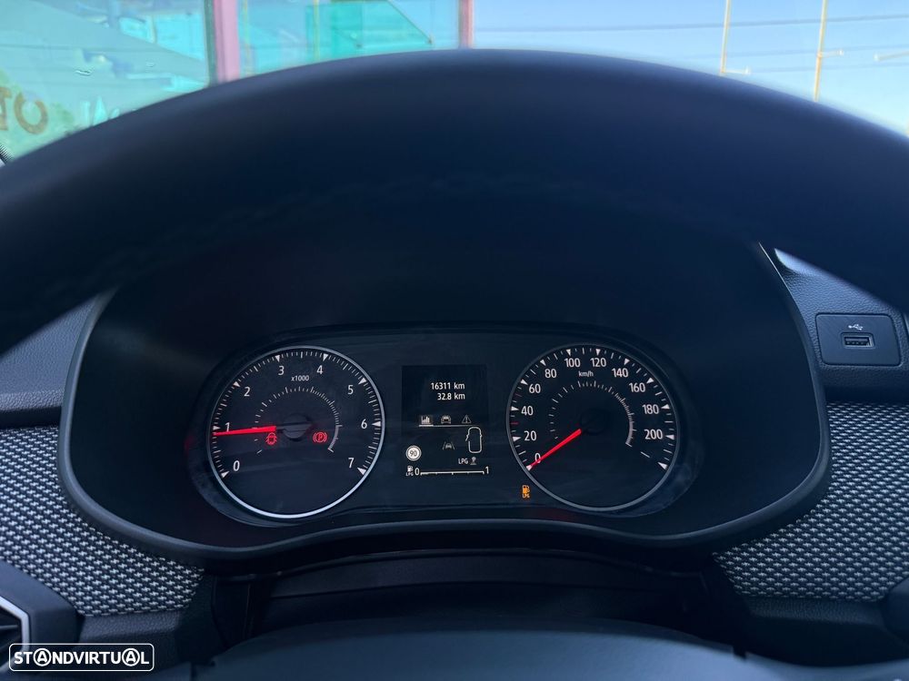 Dacia Sandero - 11