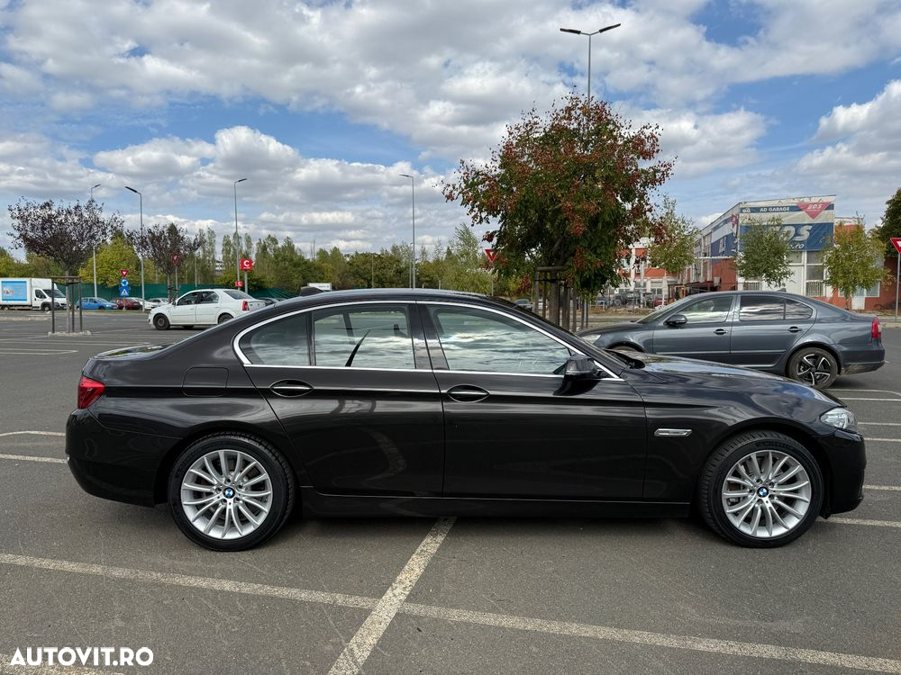 BMW Seria 5 525d xDrive AT - 10