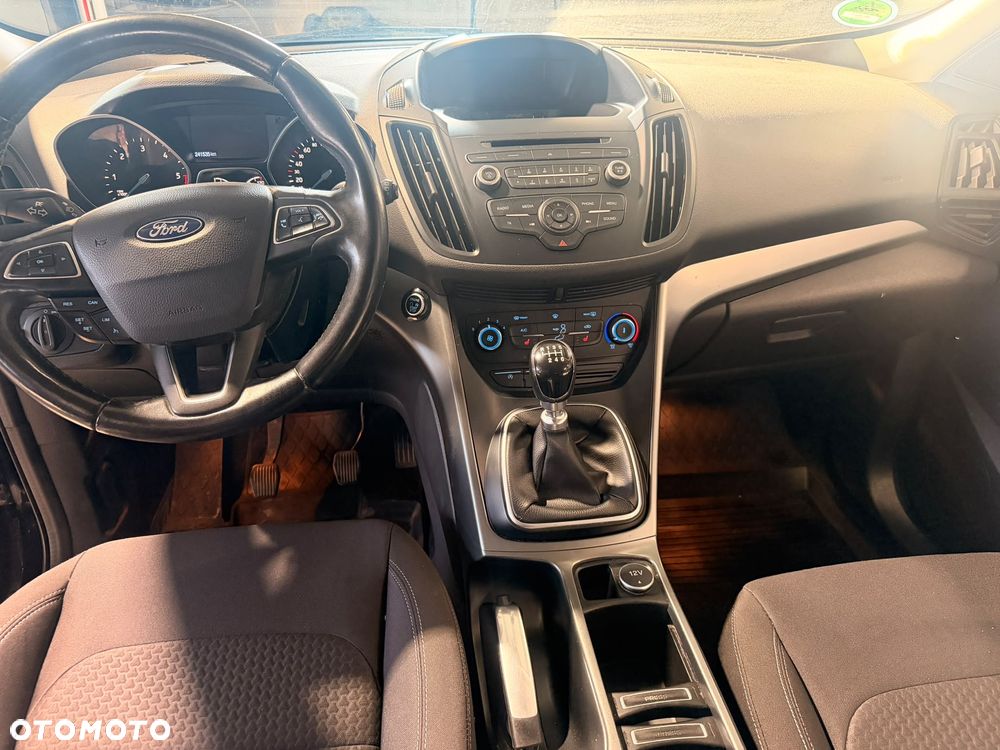 Ford Kuga 2.0 TDCi 4x4 Titanium - 6