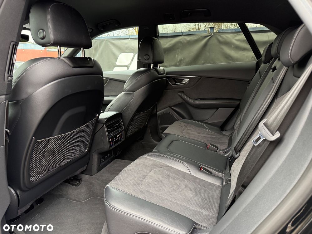 Audi SQ8 - 37