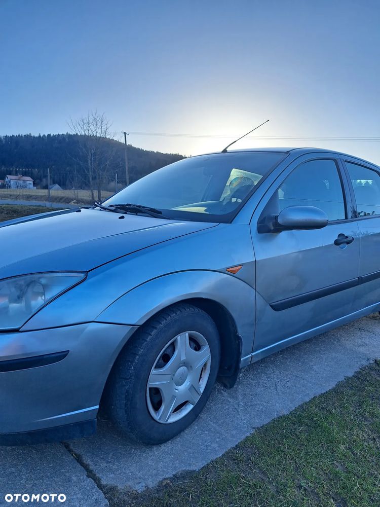 Ford Focus 1.4 Comfort - 4