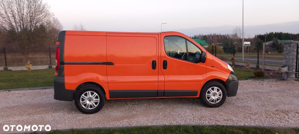 Opel Vivaro - 8