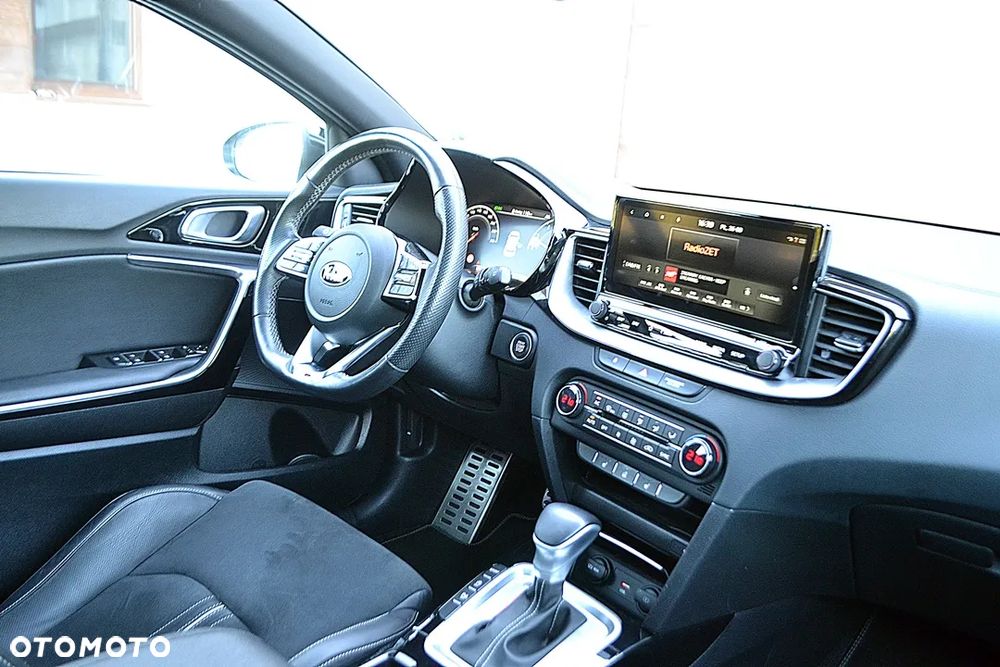 Kia ProCeed 1.5 T-GDI DCT7 OPF GT LINE - 24