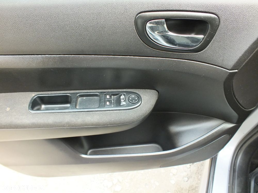 Peugeot 307 - 3