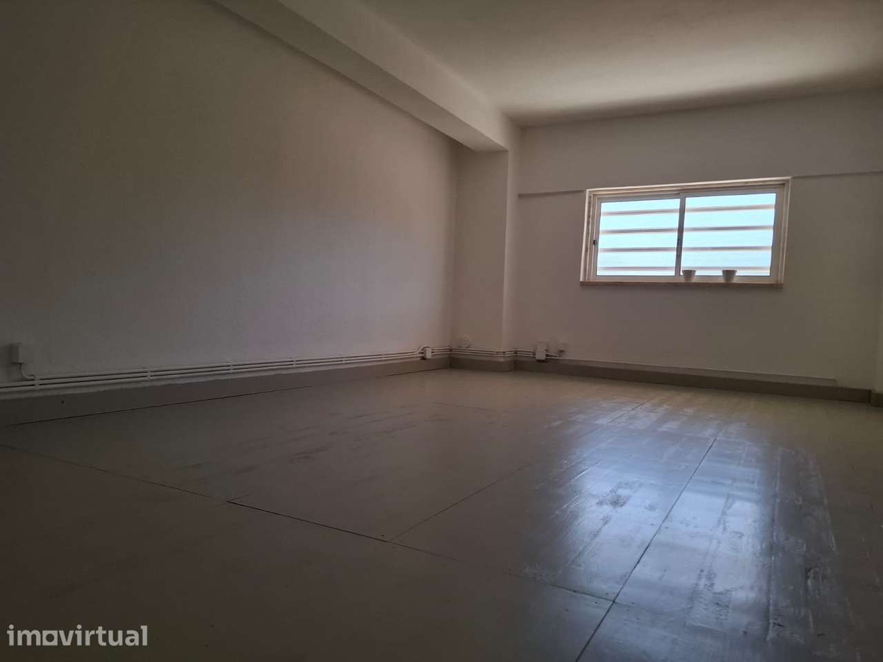 Garagem, Quinta da Marialva, Seixal - Grande imagem: 5/14