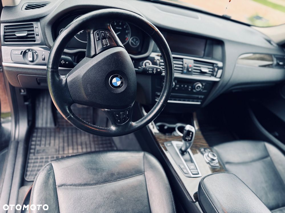 BMW X3 28i xDrive - 29