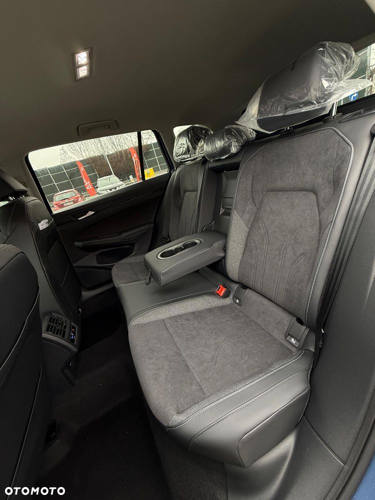 Volkswagen Golf - 31