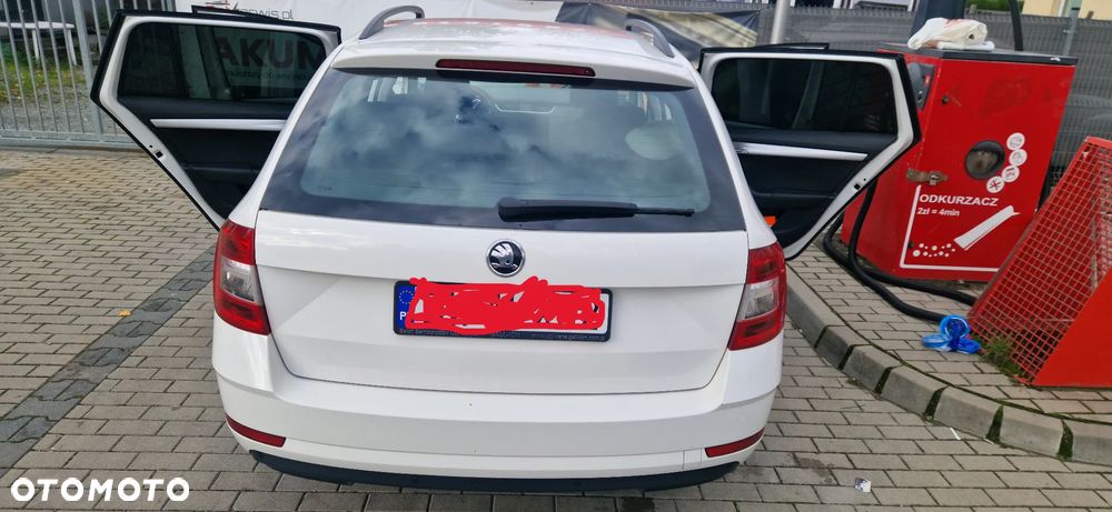 Skoda Octavia 1.6 TDI Ambition - 6